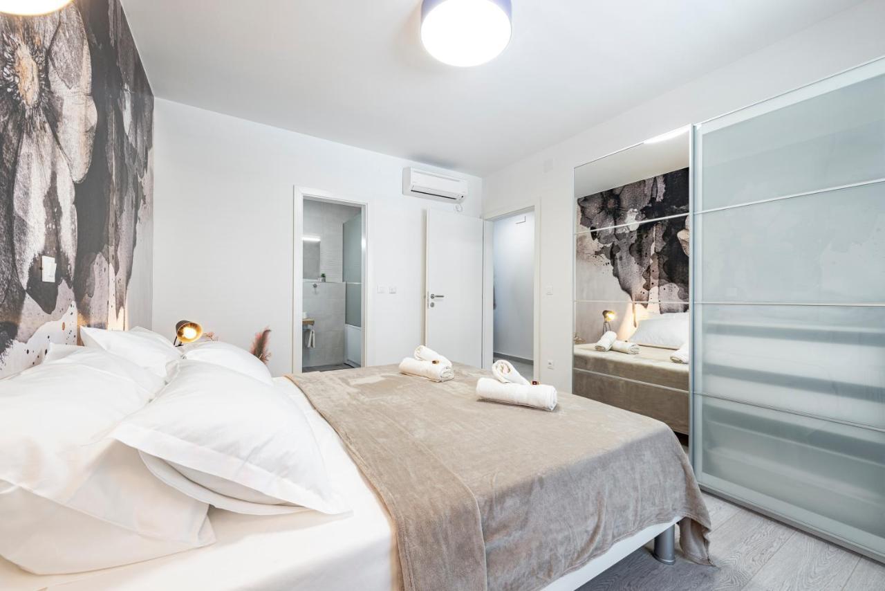 Villa Gold Residence 2 믈리니 외부 사진