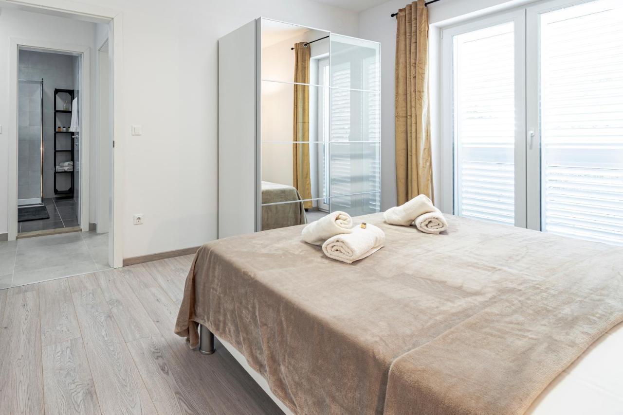 Villa Gold Residence 2 믈리니 외부 사진